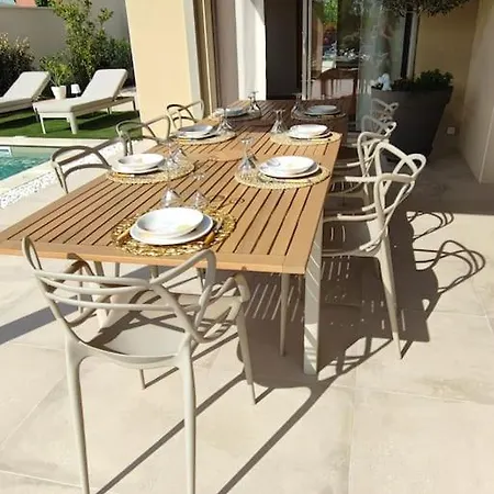 Casa vacanze Proche D'avignon, Neuve, Climatisee, Piscine Pujaut