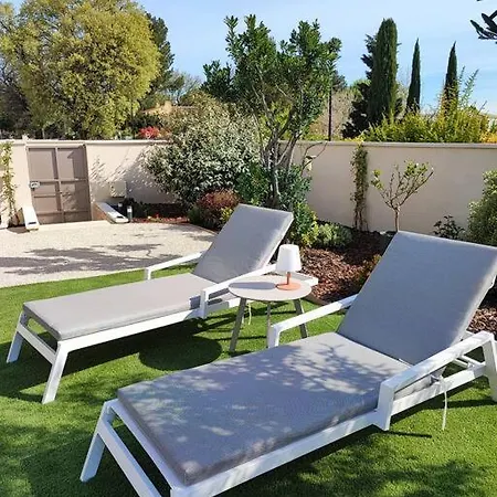Proche D'avignon, Neuve, Climatisee, Piscine Casa vacanze