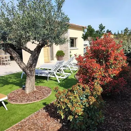 Proche D'avignon, Neuve, Climatisee, Piscine Pujaut