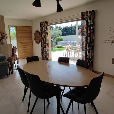 Proche D'avignon, Neuve, Climatisee, Piscine Casa vacanze